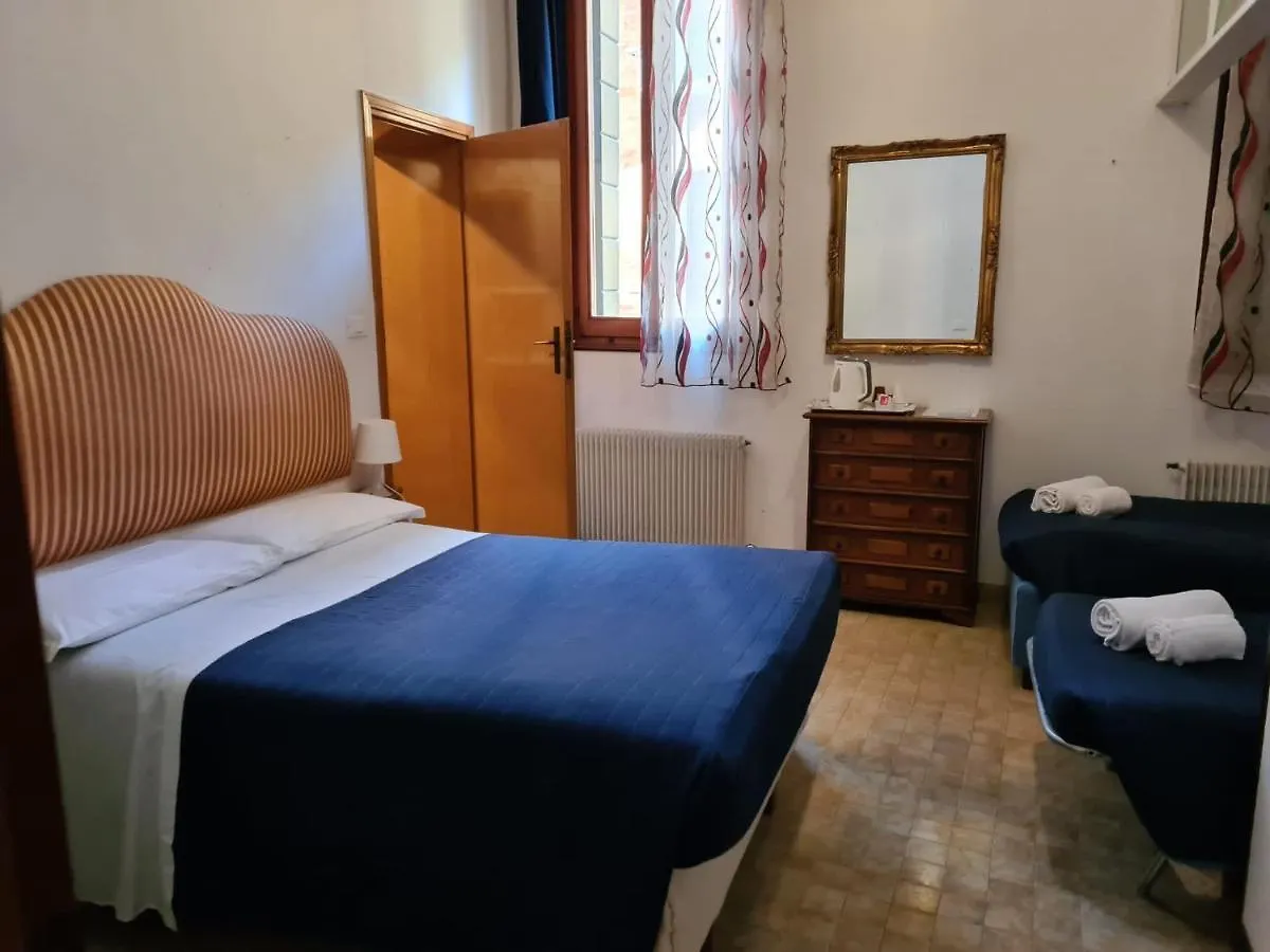 Alloggi Alla Scala Del Bovolo Venice Guest house
